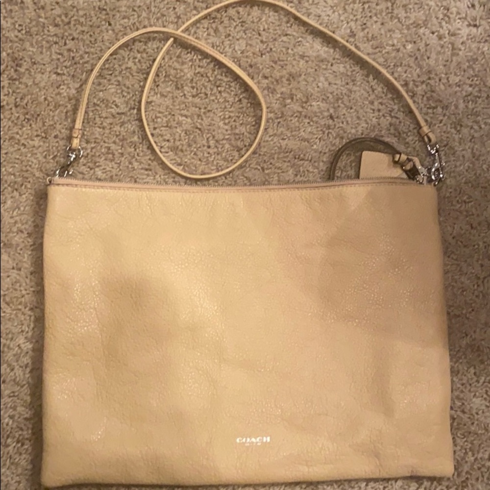 Brand new Coach large crossbody purse w/o tags!
